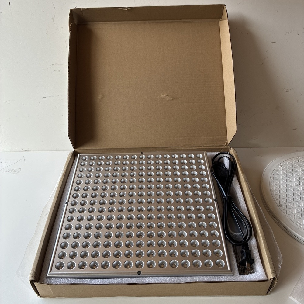 Rhmip Red Light Therapy Device 45W LED Panel Deep 660nm and Near-Infrared 850nm - Picture 7 of 7